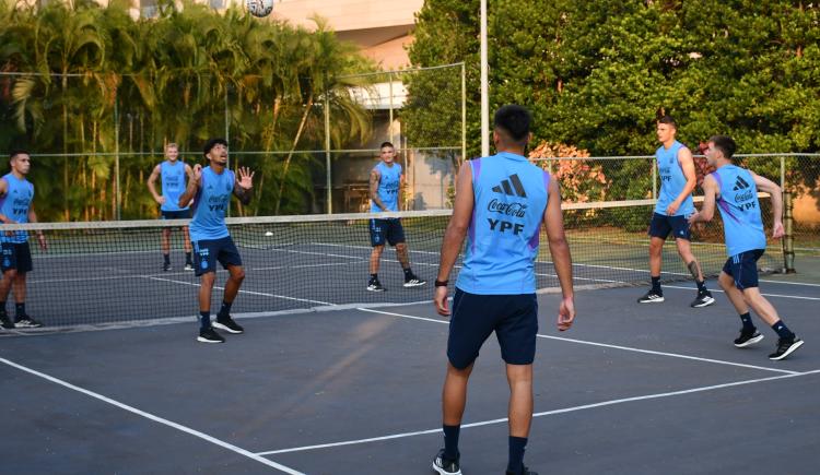 Imagen de Argentina Sub 23: el clásico con Uruguay como banco de pruebas en busca del boleto a París