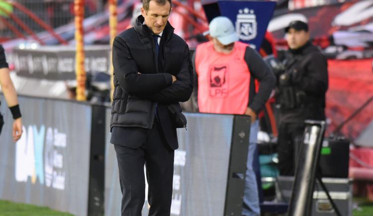 Imagen de La bronca de Arruabarrena tras el empate de Boca: "Cometemos errores muy tontos"