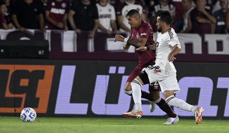 Imagen de Riestra amargó el estreno de Mauricio Pellegrino en Lanús
