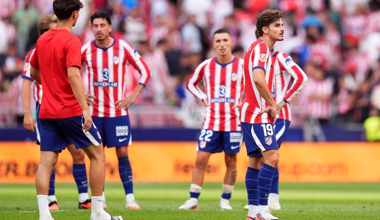 Imagen de Julián Álvarez volvió a jugar con Atlético de Madrid en medio de una lluvia de silbidos