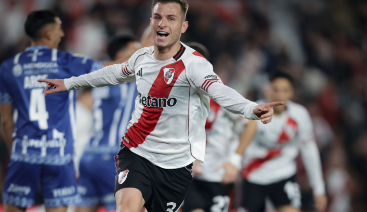 Imagen de Del tanto de Driussi y el doblete de Galoppo a los errores en defensa: los goles del primer tiempo en River-Godoy Cruz