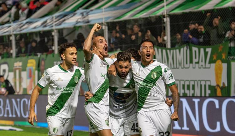 Imagen de Banfield venció a Rosario Central y se reencontró con la victoria