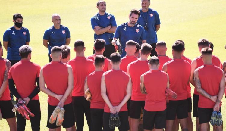 Imagen de INDEPENDIENTE: EDUARDO DOMÍNGUEZ DIRIGIÓ LA PRIMERA PRÁCTICA