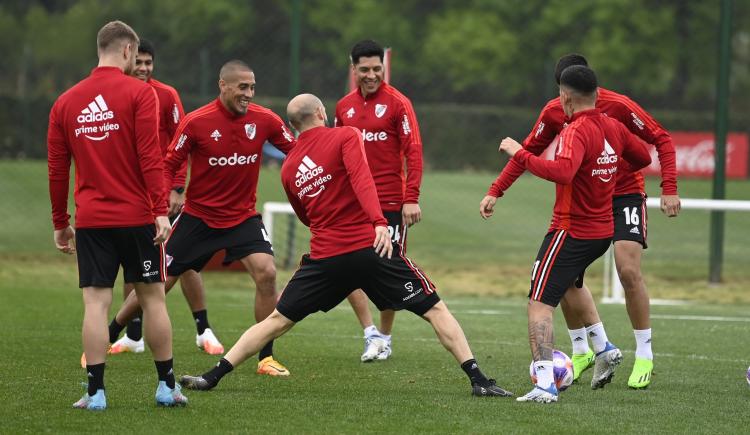 Imagen de Gallardo prepara el equipo para enfrentar a Racing: ¿Maidana se mete en el equipo?