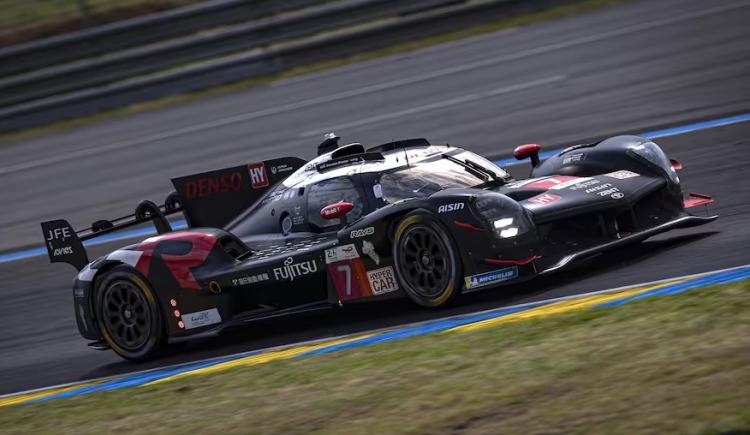 Imagen de Histórico papel de Pechito López en las 24 Horas de Le Mans