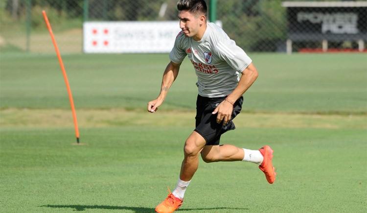 Imagen de FONTANA ABANDONÓ LA PRÁCTICA DE RIVER POR PRECAUCIÓN