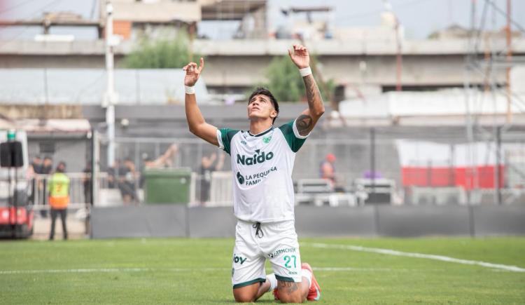 Imagen de Sarmiento sorprendió a Barracas y ganó por primera vez fuera de Junín