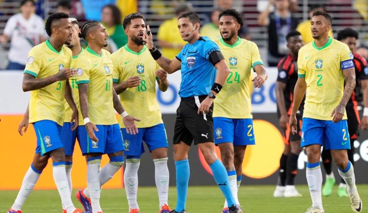 Imagen de Brasil expresó su temor por hechos de racismo en el clásico con Argentina