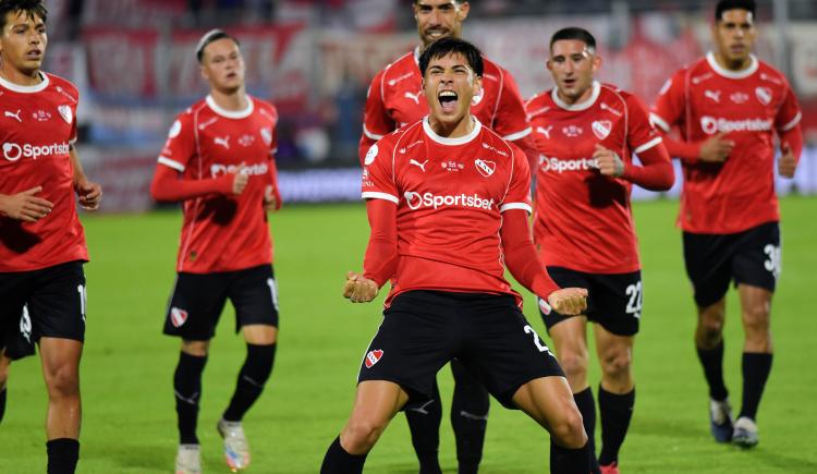 Imagen de Independiente pasó sin problemas gracias a dos golazos de tiro libre y dejó en el camino a Unión en la Copa Argentina