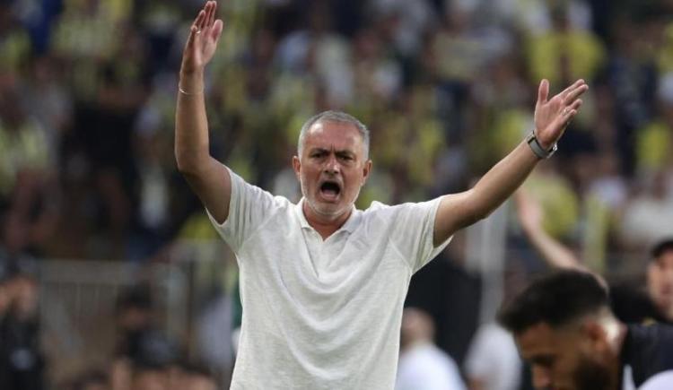Imagen de Viral: la increíble protesta de Mourinho ante un gol anulado