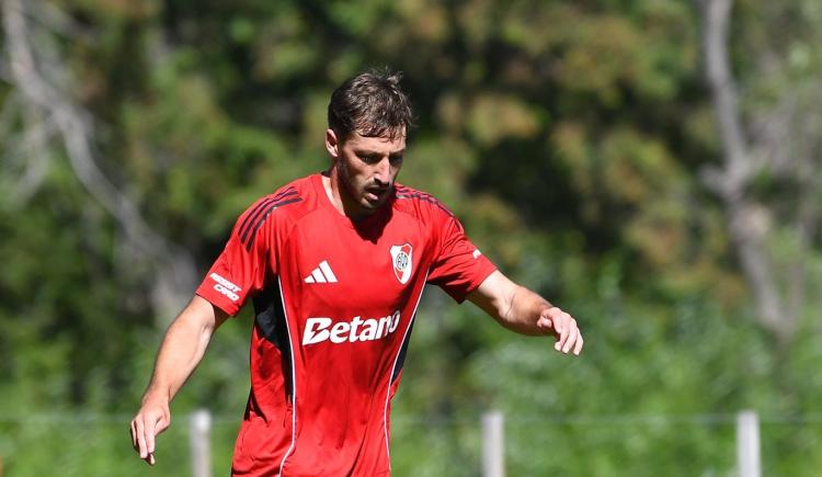 Imagen de Matías Viña en River: el operativo seducción y la competencia con Marcos Acuña