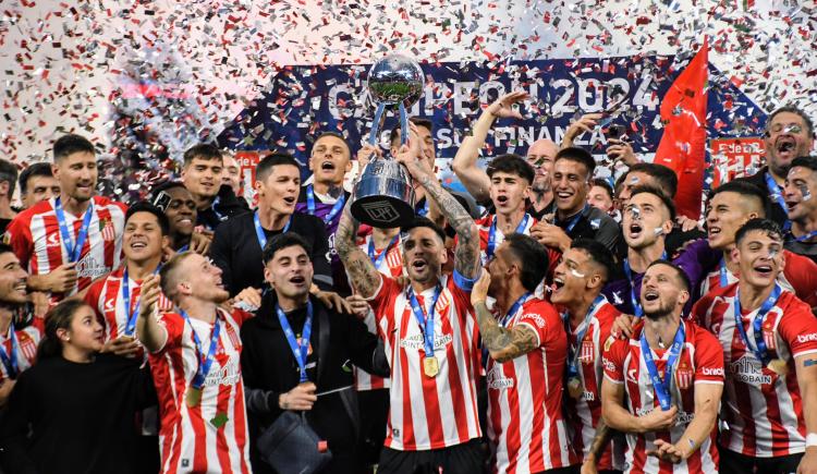 Imagen de Estudiantes se consagró campeón de la Copa de la Liga tras vencer a Vélez por penales