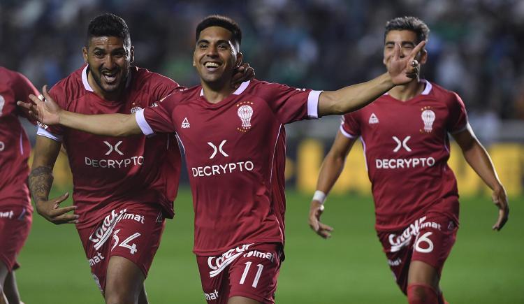 Imagen de HURACÁN LE PROPINÓ UN DURO CACHETAZO A BANFIELD