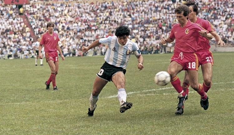 Imagen de A 35 AÑOS DEL DOBLETE DE MARADONA ANTE BÉLGICA