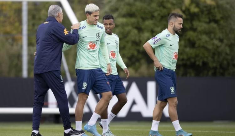 Imagen de Tite prepara el equipo para el primer amistoso