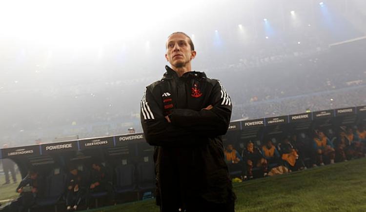 Imagen de Filipe Luis y su Flamengo eliminaron a Racing: "Cuando se habla demasiado, se incendia todo"