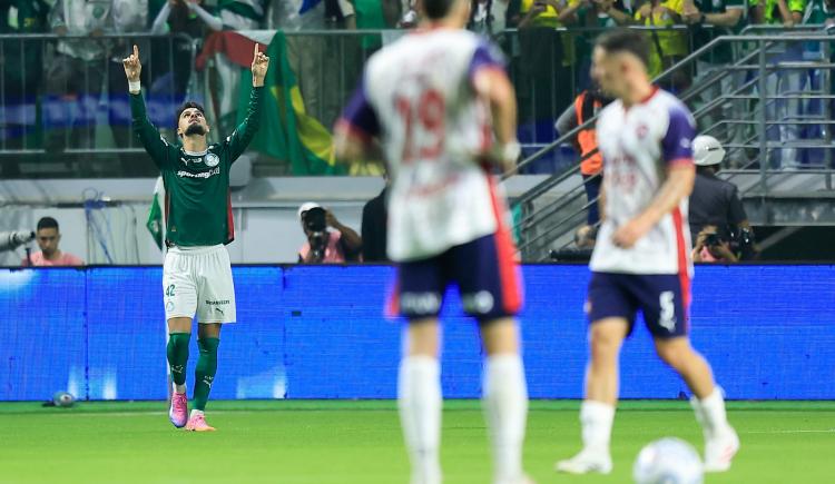 Imagen de El gol del Flaco López no le alcanzó a Palmeiras para ganarle al Cerro Porteño de Holan