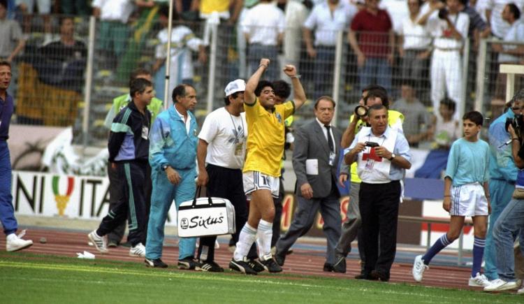 Imagen de MARADONA YA TIENE SU PLAZA EN BRASIL