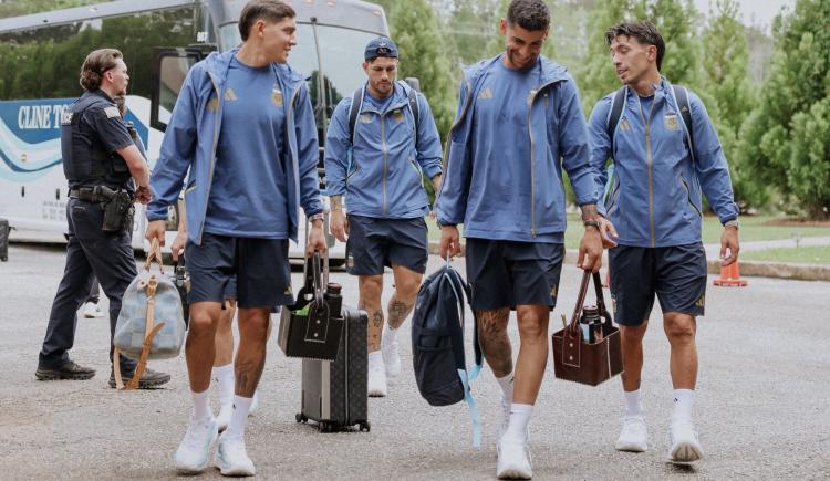 Imagen de La Selección Argentina llegó a Alabama para su último amistoso previo al debut en el Mundial