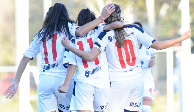 Imagen de FÚTBOL FEMENINO: BUENAS Y MALAS PARA LOS EQUIPOS DE AVELLANEDA