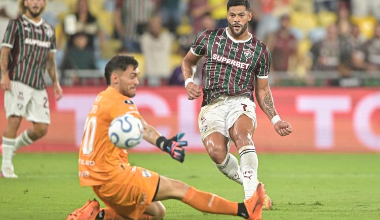 Imagen de Fluminense hizo pesar su jerarquía y venció a Platense en el Maracaná