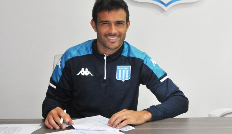 Imagen de CVITANICH RENOVÓ SU CONTRATO CON RACING