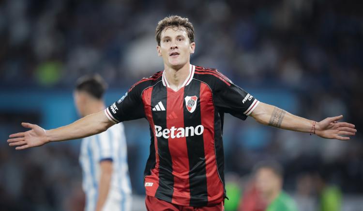 Imagen de River se hizo fuerte en el Cilindro y llega entonado al Superclásico: derrotó 2-0 a Racing