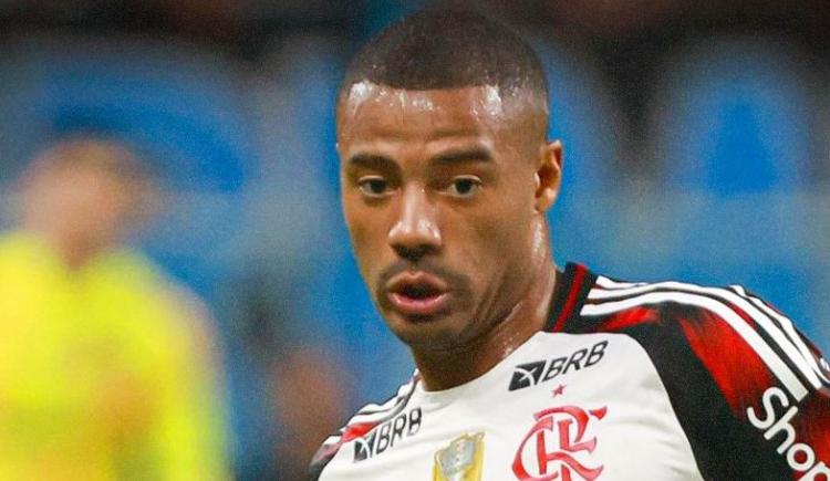 Imagen de Escándalo en Flamengo por la supuesta lesión de De la Cruz: echaron al jefe médico