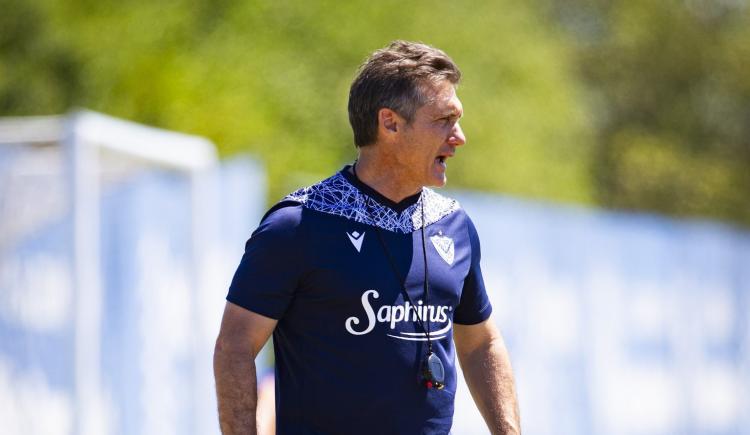 Imagen de El futbolista que regresó de Europa para reforzar al Vélez de Guillermo Barros Schelotto