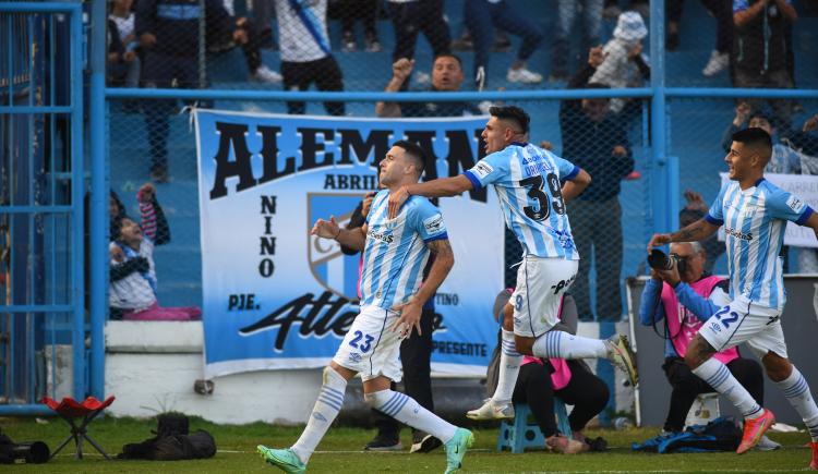 Imagen de Atlético Tucumán le ganó a Lanús después de 35 años
