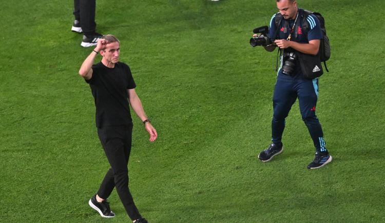 Imagen de El selecto club de jugador y entrenador campeón de la Libertadores y el récord de Filipe Luis