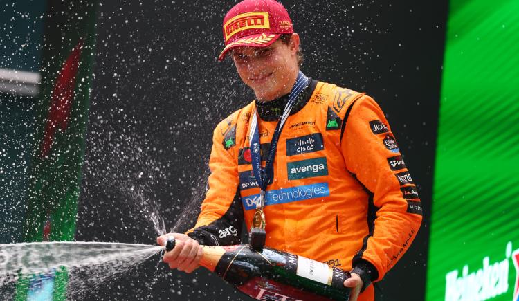 Imagen de Oscar Piastri ganó el Gran Premio de China y le dio otra victoria a McLaren