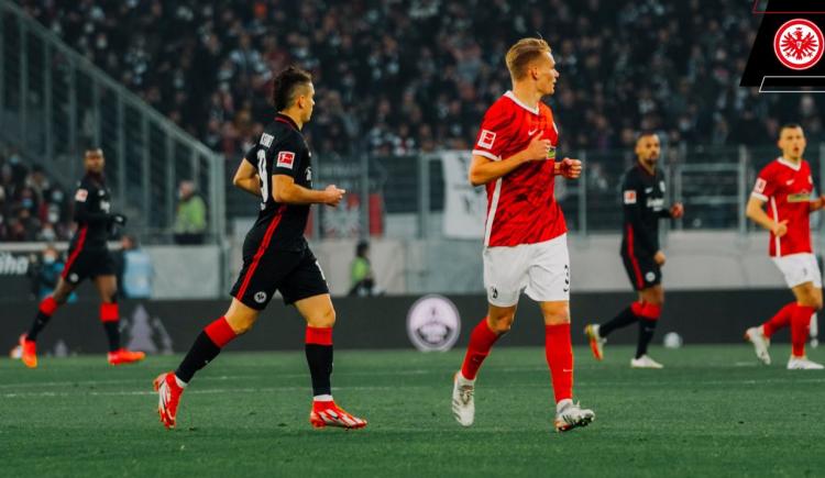 Imagen de FRIBURGO CAYÓ ANTE FRANKFURT, PERO SIGUE TERCERO EN LA BUNDESLIGA