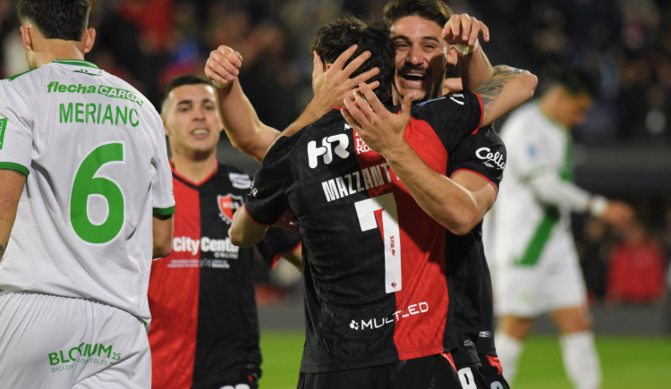 Imagen de Newell's marcó la Z del Zorro y se despidió con alegría de su gente antes del clásico