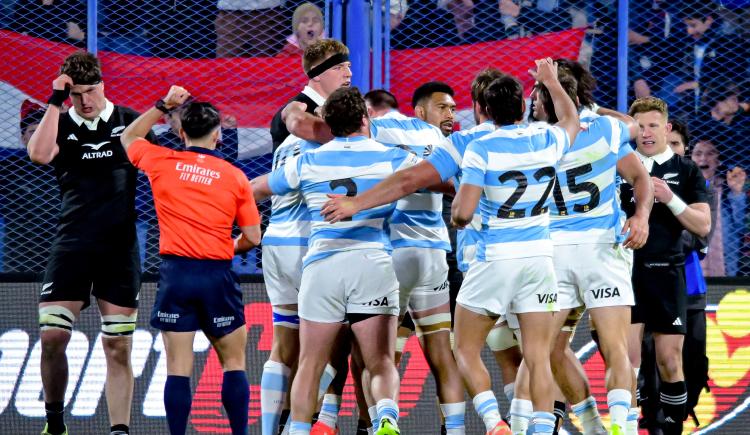 Imagen de Histórico: Los Pumas le ganaron a los All Blacks por primera vez en suelo argentino