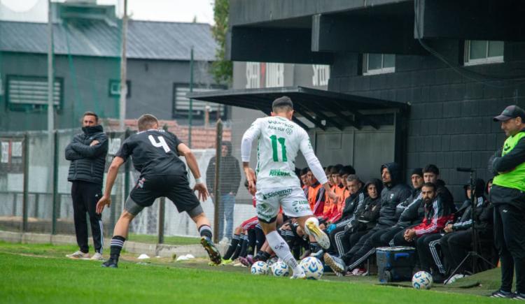 Imagen de En el día del Maestro, una sanción ejemplar para Sarmiento: 15 partidos de suspensión