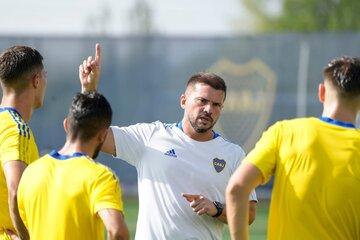 Imagen de Mariano Herrón dio su primera lista de convocados en Boca con una sorpresa