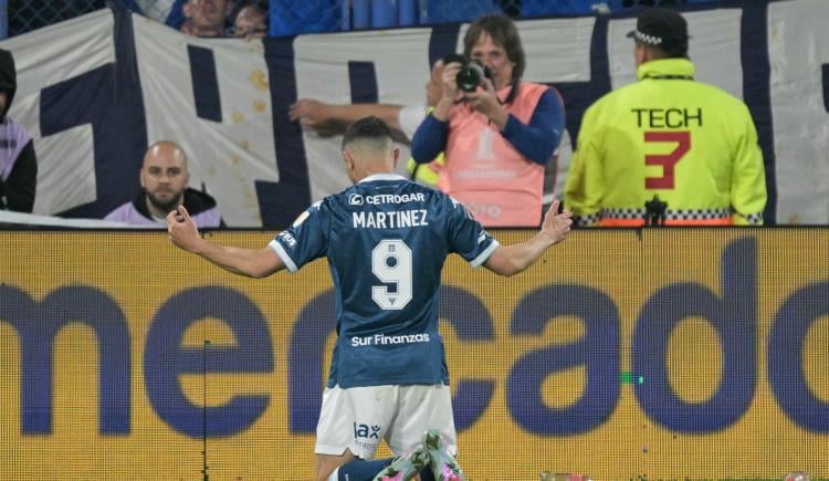 Imagen de El gol, su religión: Maravilla Martínez le dio la victoria a Racing