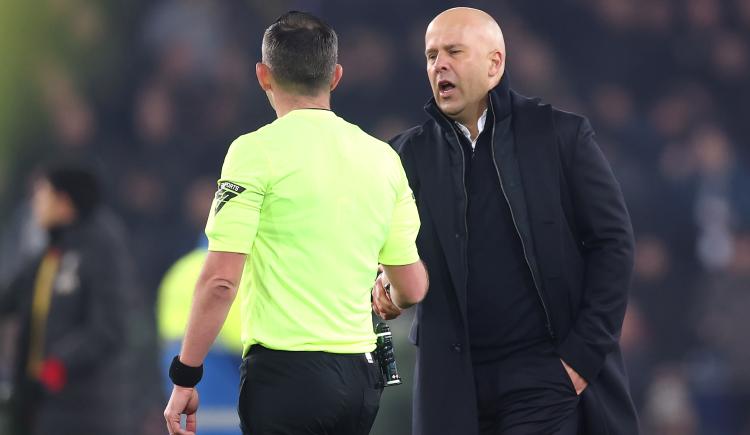 Imagen de La contundente sanción contra el técnico de Liverpool tras el clásico con Everton