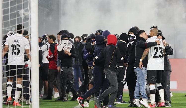 Imagen de Avalanchas, incidentes y el accionar policial bajo sospecha: ¿Cómo murieron los dos hinchas de Colo Colo?