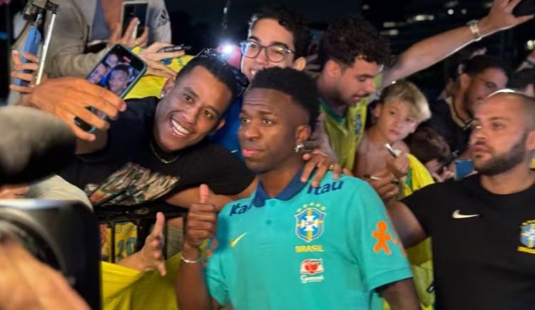 Imagen de Brasil aterrizó en el país de los campeones del mundo
