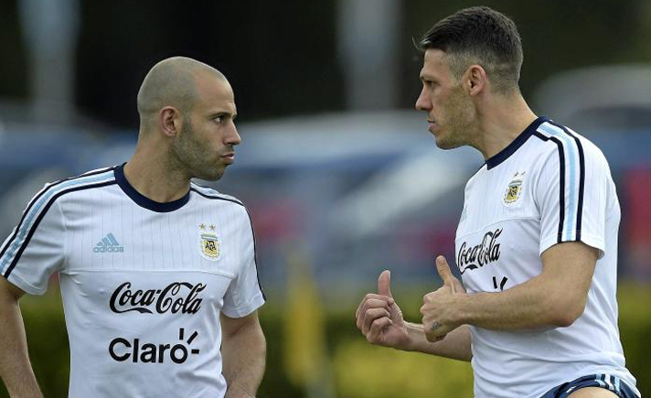 Imagen de Demichelis dejó entrever su malestar con Mascherano por Echeverri