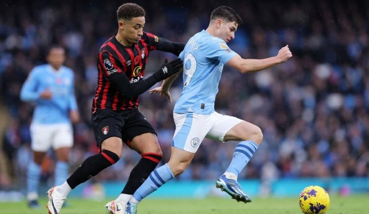 Imagen de Manchester City goleó y Julián Álvarez casi pierde un diente