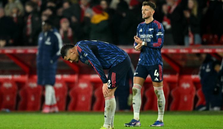 Imagen de Arsenal no pudo dar el paso determinante hacia el título de la Premier League