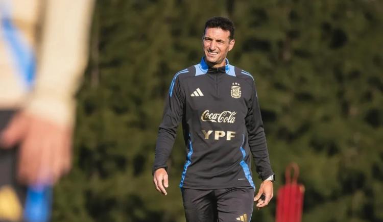 Imagen de Los tres jugadores del fútbol local que llamaría Scaloni a la Selección