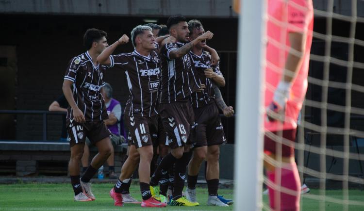 Imagen de Platense se hizo fuerte en casa y derrotó a Instituto