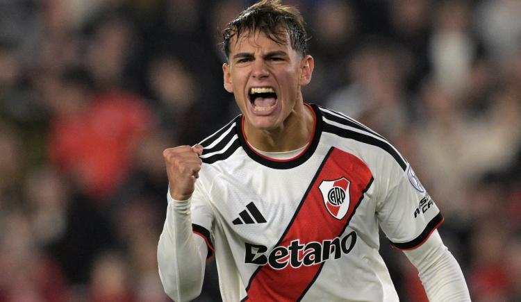 Imagen de Sale con Freitas: River cerró una venta millonaria a un gigante de Sudamérica