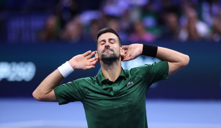 Imagen de El broche de oro: Novak Djokovic superó los 100 títulos, amenaza el récord de Federer y se bajó del Torneo de Maestros