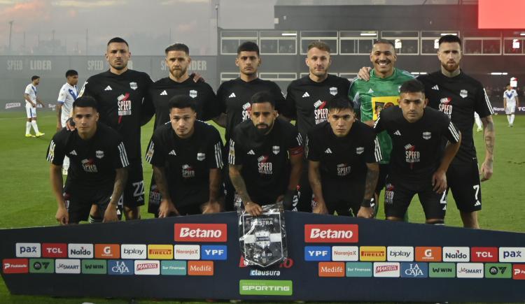 Imagen de Cómo quedó la racha de partidos sin recibir goles de Riestra como local en la historia del fútbol argentino