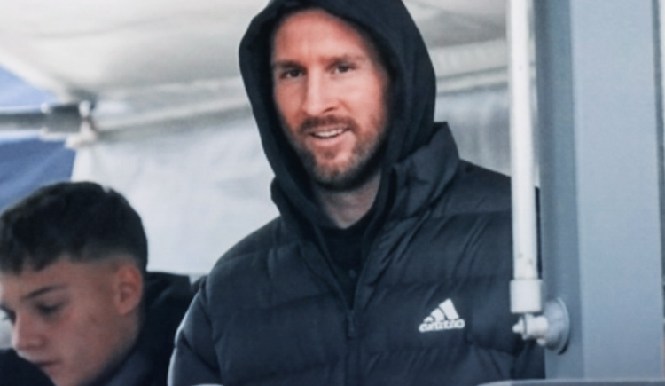 Imagen de ¡Hola, Leo!: Messi fue a ver a Leones en Rosario